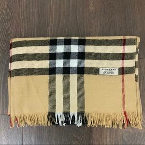 Burberry 100% Cashmere Nova check scarf
